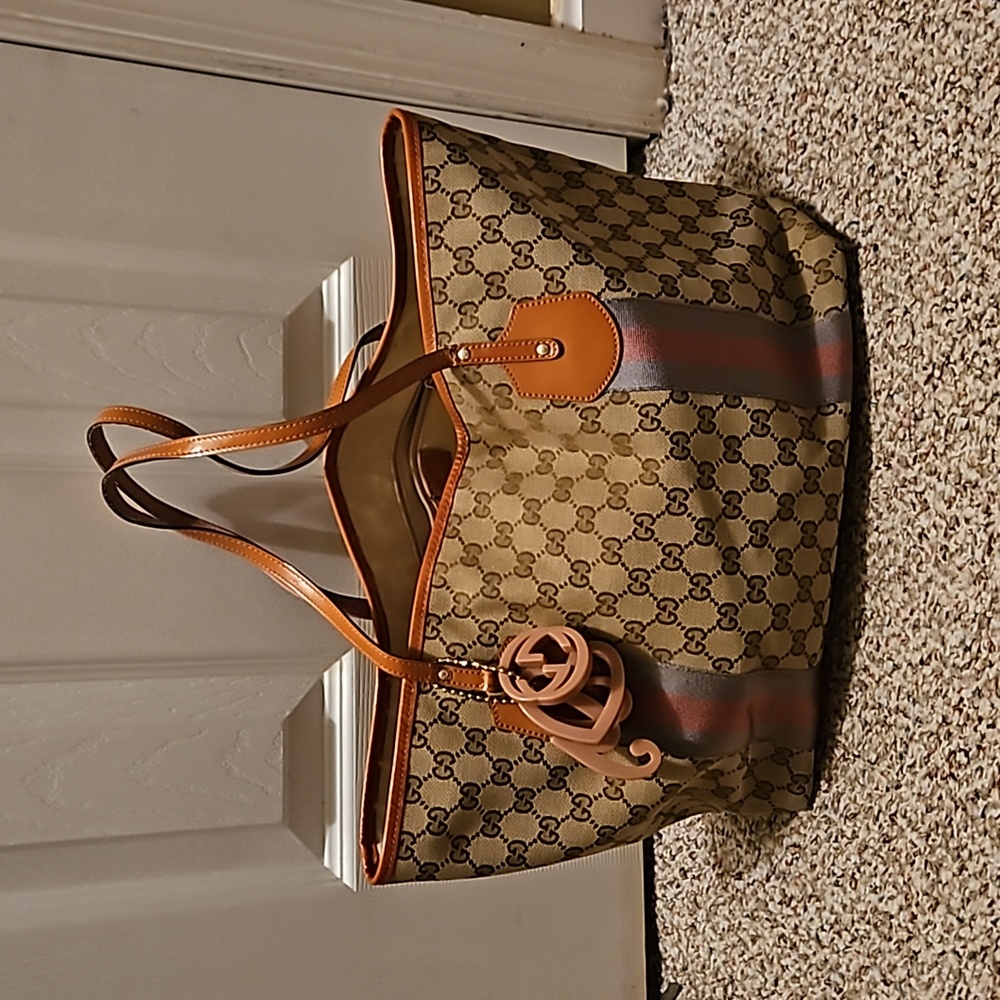 🩷💙GUCCI TOTE 🩷💙